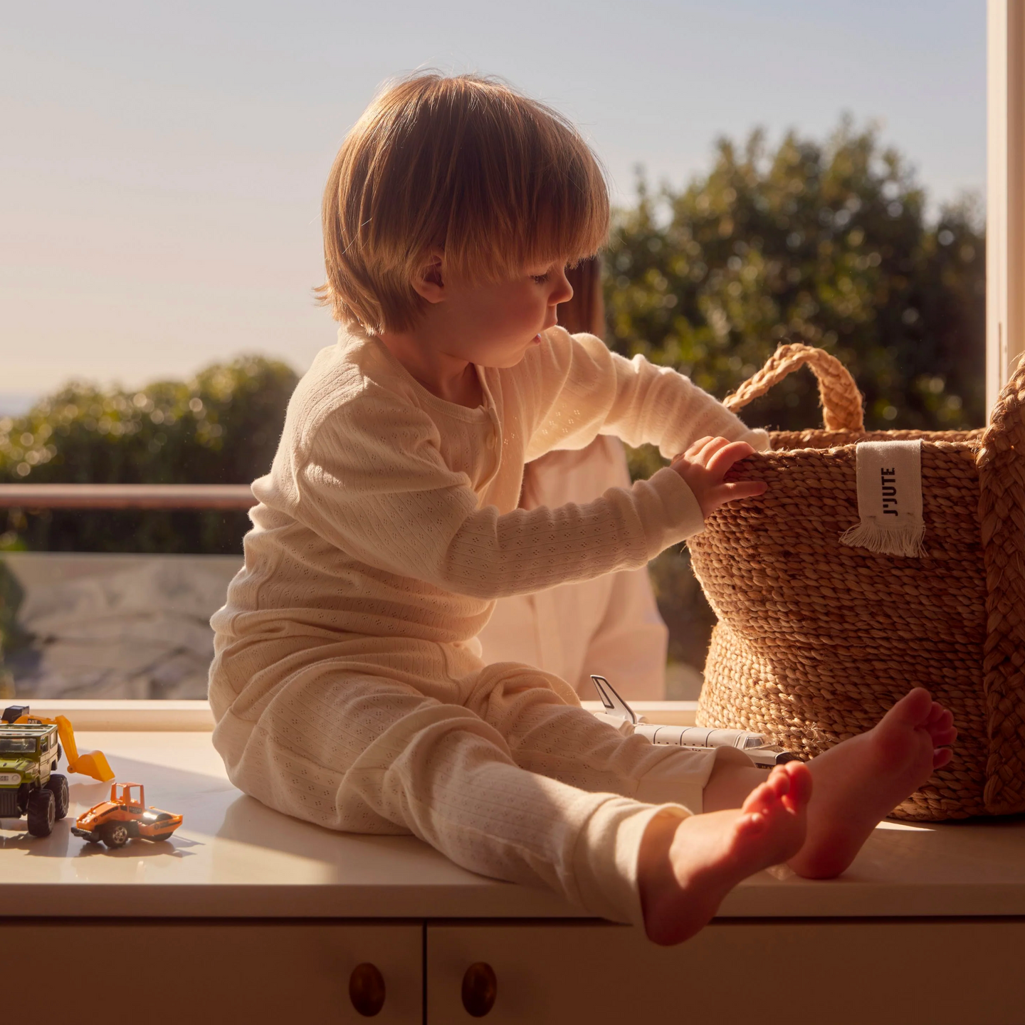 In Bed JJute Basket